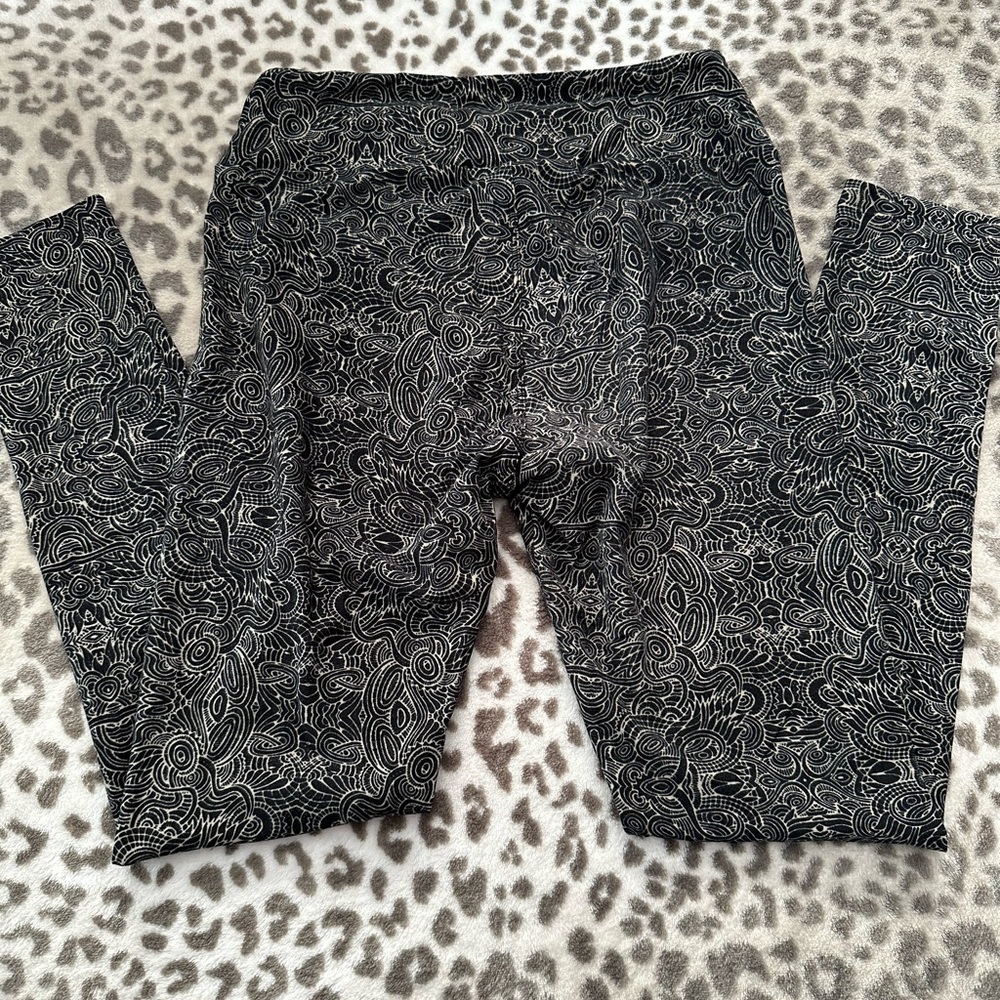 LuLaRoe Doodle Print Leggings in Black Tan One Size 2-10 - Picture 7 of 16